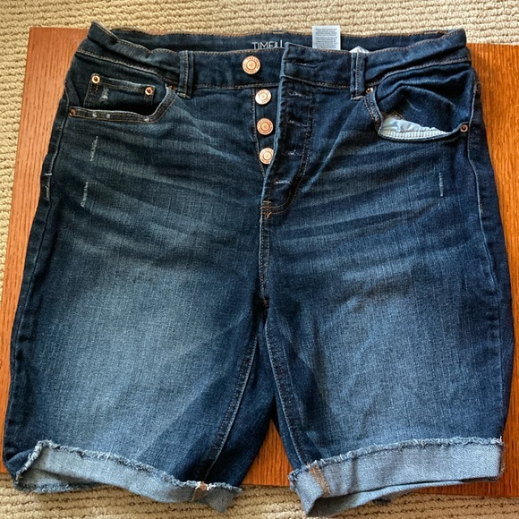 Time and Tru Pants - TIME AND TRU High Rise Button Fly Distressed blue jean shorts. Size 8
